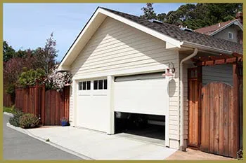 Security Garage Door Repairs Waltham, MA 781-767-7072 - serv-sid-res-gr-33m